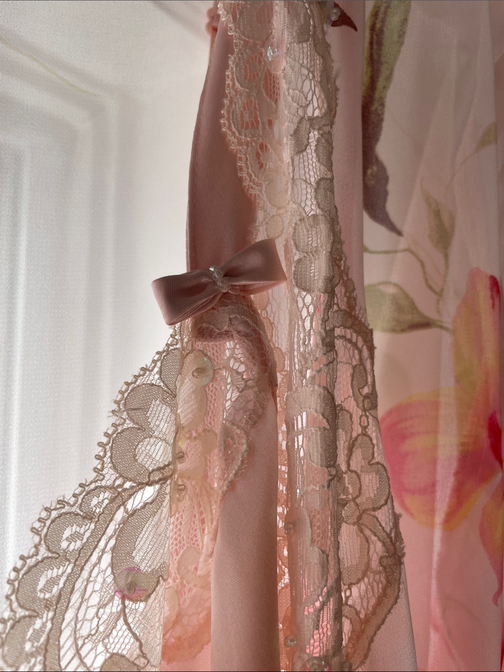 Valerie Stevens Pink Floral Satin Chemise with Sheer Floral Robe Vintage Medium - Picture 9 of 16